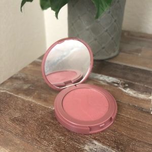Taste: Amazonian clay 12-hour blush